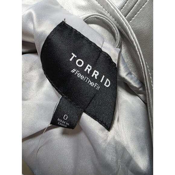 Silver Faux Leather Womens Moto Jacket Size 0 By Torrid With Zip Front & Quilted - Picture 6 of 7